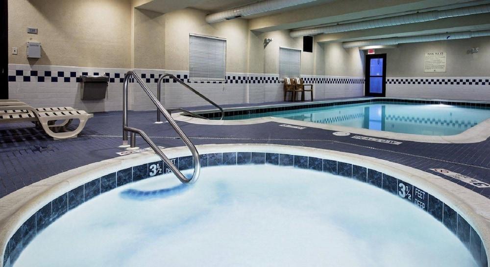Hampton Inn Batavia Zewnętrze zdjęcie
