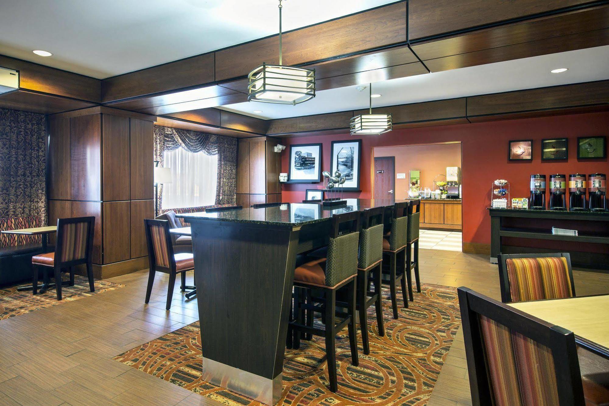 Hampton Inn Batavia Zewnętrze zdjęcie