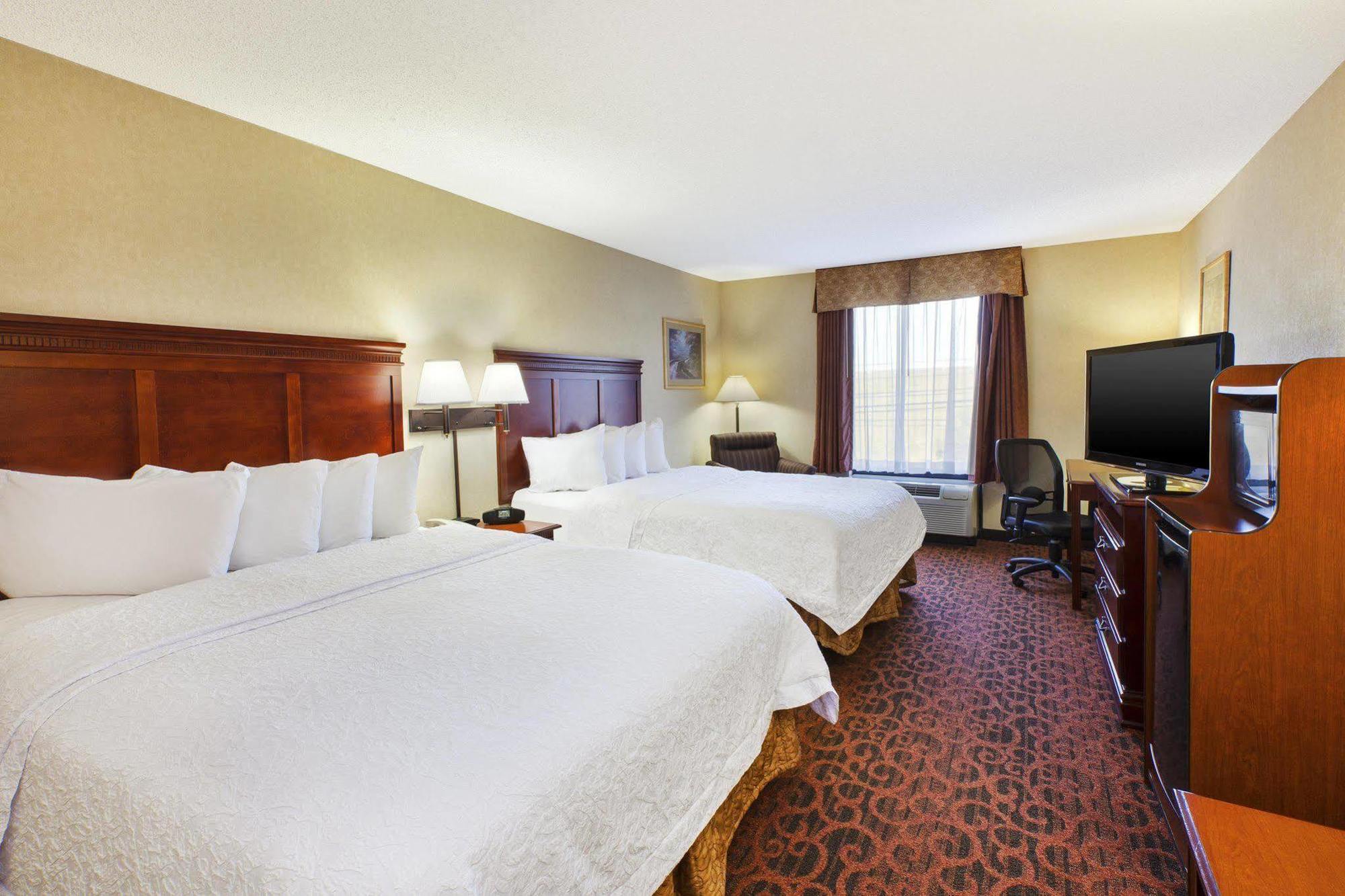 Hampton Inn Batavia Zewnętrze zdjęcie
